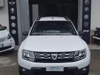 Usata Dacia Duster Lauréate 110 CV (80 kW) 2016 Bianco SUV