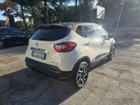 Usata Renault Captur 90 CV (66 kW) 2016 Beige SUV