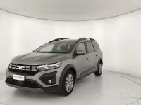Usata Dacia Jogger Expression 101 CV (74 kW) 2024 Grigio Monovolume