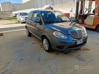 Usata Lancia Ypsilon 75 CV (55 kW) 2011 Grigio Utilitaria