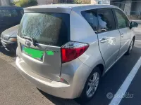 Usata Toyota Verso-S 99 CV (72 kW) 2012 Nero Monovolume