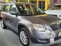 Usata Skoda Yeti Active 105 CV (77 kW) 2012 Grigio SUV