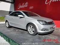 Usata Opel Astra Cabriolet Cosmo 116 CV (85 kW) 2009 Argento Cabrio