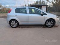 Usata Fiat Punto Lounge 69 CV (50 kW) 2016 Grigio Utilitaria