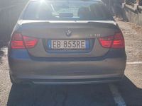Begagnad BMW 320 2009 Grå Sedan