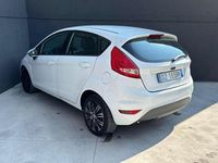 Usata Ford Fiesta Titanium 95 CV (69 kW) 2009 Bianco Utilitaria