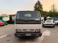 Usata Nissan Cabstar 120 CV (88 kW) 2004 Bianco Pick-up