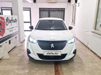 Usata Peugeot 2008 Allure 130 CV (95 kW) 2022 Bianco SUV