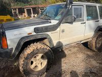 Usata Jeep Cherokee 80 CV (58 kW) 1987 Grigio SUV