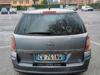 Usata Opel Astra 110 CV (80 kW) 2005 Grigio Berlina