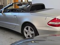 Usata Mercedes SL350 245 CV (180 kW) 2004 Argento Cabrio