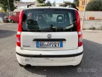 Usata Fiat Panda Active 75 CV (55 kW) 2011 Bianco Utilitaria