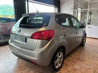 Usata Kia Venga 90 CV (66 kW) 2012 Grigio Utilitaria