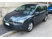 Usata Ford Focus 90 CV (66 kW) 2006 Grigio Station wagon