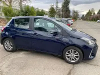 Usata Toyota Yaris Hybrid Active 73 CV (53 kW) 2019 Blu Berlina