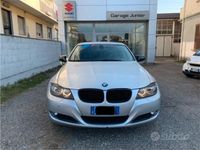 Usata BMW 318 143 CV (105 kW) 2011 Argento Berlina