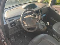 Usata Lancia Musa 95 CV (69 kW) 2008 Marrone Monovolume