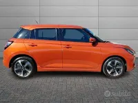 Usata Suzuki Swift 83 CV (61 kW) 2024 Arancione Utilitaria