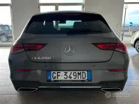 Usata Mercedes CLA200 Premium 150 CV (110 kW) 2021 Grigio Station wagon