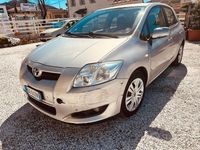 Usata Toyota Auris Sol 90 CV (66 kW) 2009 Argento Berlina