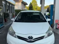 Usata Toyota Yaris Active 69 CV (50 kW) 2012 Bianco Utilitaria