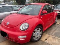 Usata VW New Beetle 150 CV (110 kW) 2000 Rosso Utilitaria