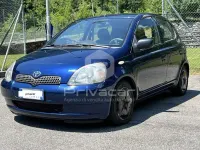 Usata Toyota Yaris Luna 86 CV (63 kW) 2002 Blu Utilitaria