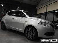 Usata Lancia Ypsilon Gold 69 CV (50 kW) 2021 Bianco Utilitaria