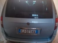 Usata Lancia Phedra 128 CV (94 kW) 2003 Grigio Monovolume