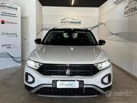 Usata VW T-Roc Life 150 CV (110 kW) 2022 Grigio SUV