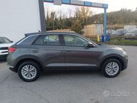 Usata VW T-Roc Advance 116 CV (85 kW) 2021 Grigio scuro SUV