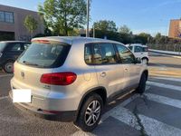 Gebraucht VW Tiguan Trendline 122 PS (89 kW) 2011 Grau SUV