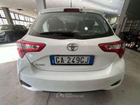 Usata Toyota Yaris Active 72 CV (52 kW) 2019 Bianco Berlina