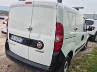 Usata Fiat Doblò Lounge 90 CV (66 kW) 2021 Bianco Monovolume