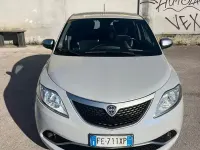 Usata Lancia Ypsilon 95 CV (69 kW) 2016 Utilitaria