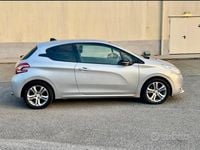 Usata Peugeot 208 Allure 120 CV (88 kW) 2013 Argento Utilitaria