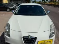 Usata Alfa Romeo Giulietta Distinctive 170 CV (125 kW) 2011 Bianco pastello Utilitaria