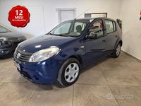 Usata Dacia Sandero Lauréate 75 CV (55 kW) 2009 Blu Berlina