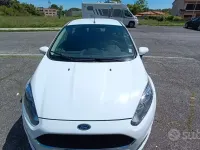 Usata Ford Fiesta 82 CV (60 kW) 2017 Bianco Utilitaria