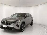 Usata Renault Austral Techno 199 CV (146 kW) 2023 Grigio SUV