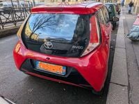 Usata Toyota Aygo 69 CV (50 kW) 2015 Rosso Utilitaria
