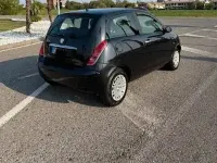 Usata Lancia Ypsilon 69 CV (50 kW) 2004 Nero Utilitaria