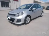 Usata Kia Rio 75 CV (55 kW) 2016 Grigio Utilitaria