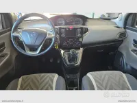 Usata Lancia Ypsilon Gold 69 CV (50 kW) 2017 Bianco Utilitaria