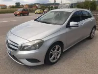 Usata Mercedes A180 109 CV (80 kW) 2013 Argento Utilitaria