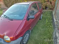 Usata Renault Twingo 54 CV (39 kW) 2006 Rosso Utilitaria