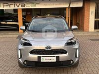 Usata Toyota Yaris Hybrid Lounge 92 CV (67 kW) 2022 Grigio Station wagon