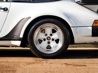 Usata Porsche 911 Carrera Cabriolet 231 CV (169 kW) 1987 Bianco Cabrio