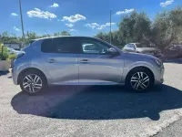 Usata Peugeot 208 Allure 101 CV (74 kW) 2022 Grigio Utilitaria