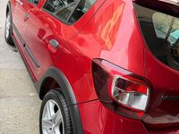 Usata Dacia Sandero Stepway 90 CV (66 kW) 2016 Rosso Berlina